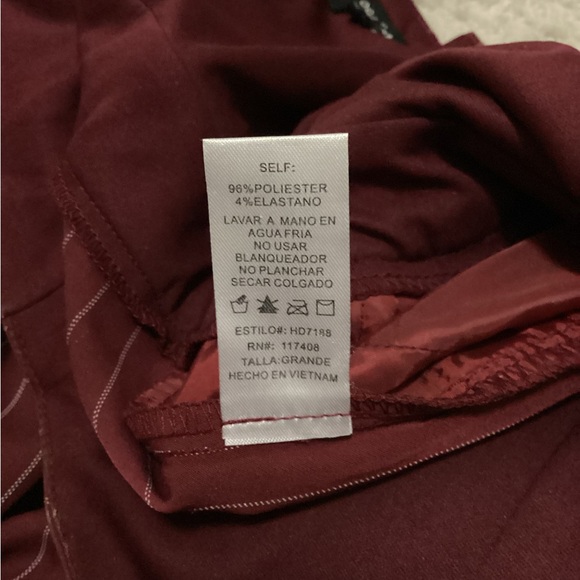 💗Adorable classy pinstripe Jumpsuit 💗 - Picture 4 of 7